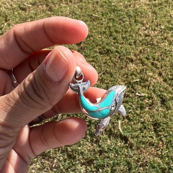 Jewelry - Sterling Silver 925 stamped whale inlay pendant